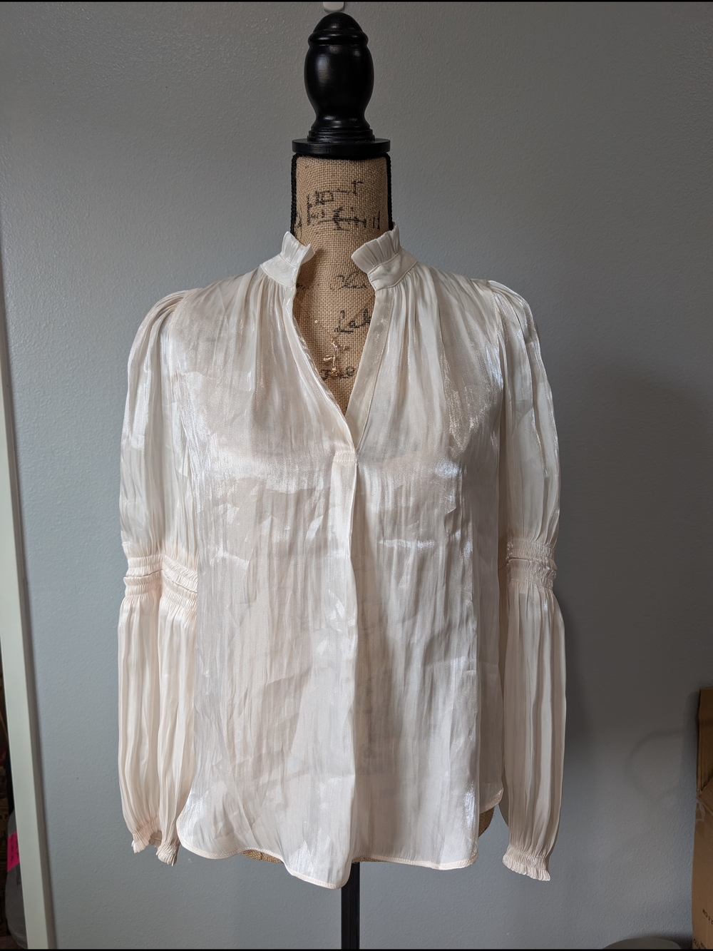Current Air NWT Ivory Ruffled Collar Blouse